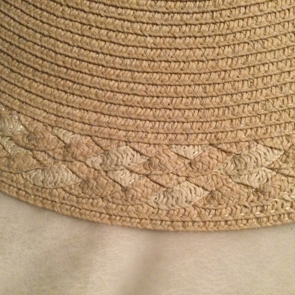 Cute Hat for the Summer Sun, the Beach and More! - Picture 2 of 5